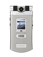 Best available price of Sony Ericsson Z800 in Saintkitts